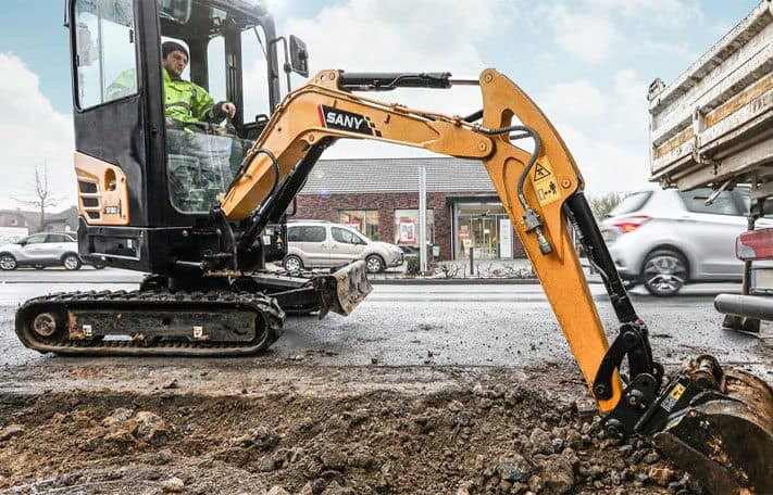 SANY SY18C aan het werk